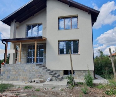 София, с. Саранци, Продава 