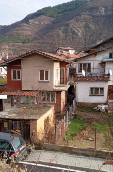 София, с. Церово, Продава 