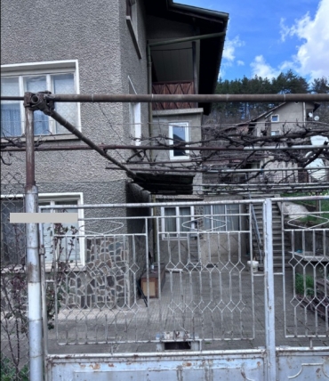 София, с. Искрец, Продава 