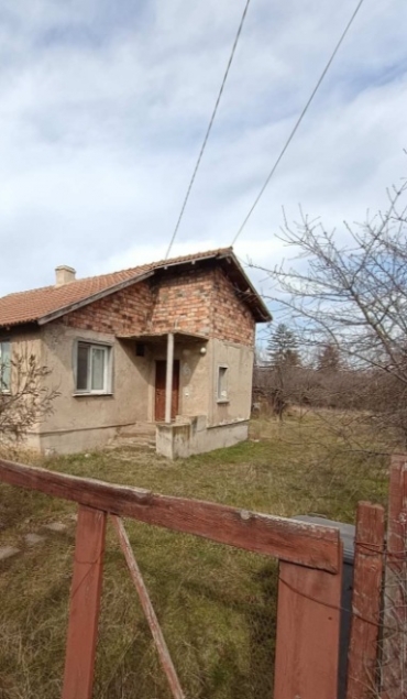 София, с. Петърч, Продава 